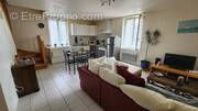 Appartement à NAY