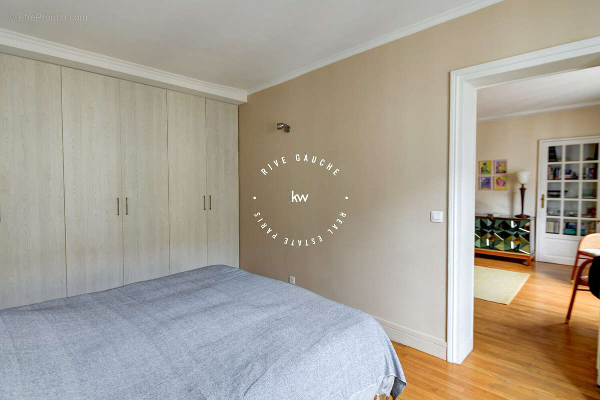 Appartement à PARIS-8E