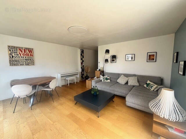 Appartement à POISAT
