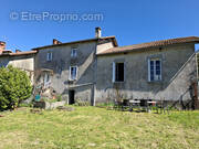 Maison à MONTROL-SENARD