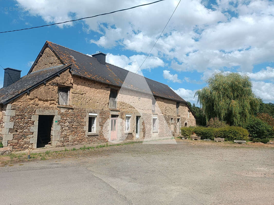 Maison à LANRELAS