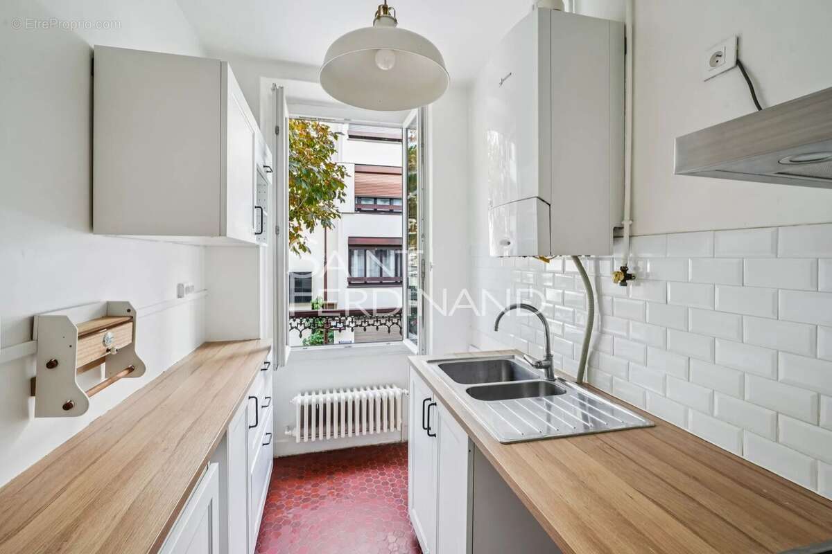 Appartement à NEUILLY-SUR-SEINE