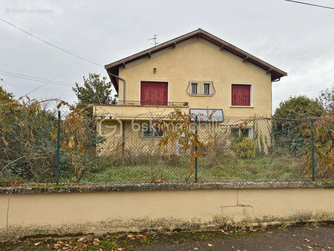 Maison à SAINT-BONNET-DE-MURE