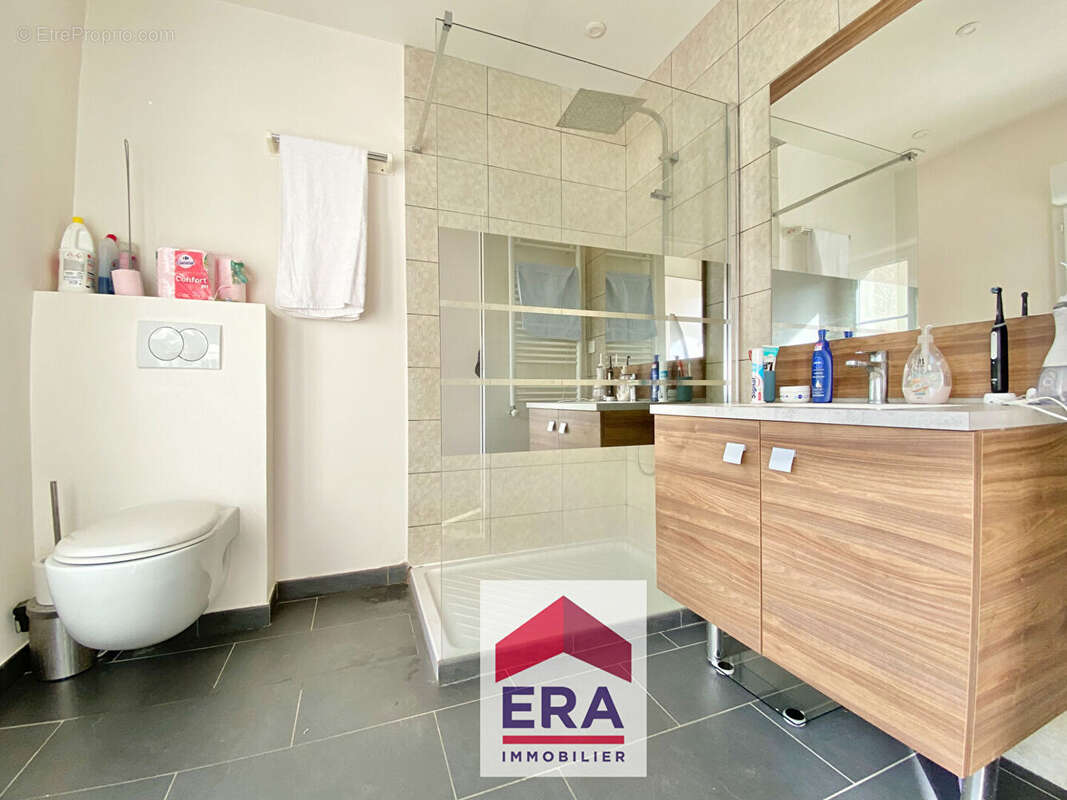 Maison à SARTROUVILLE