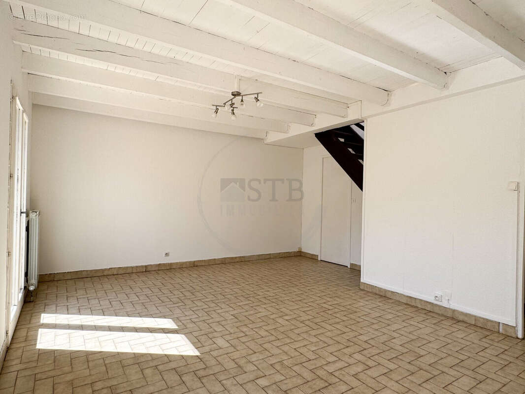 Maison à PRIVAS