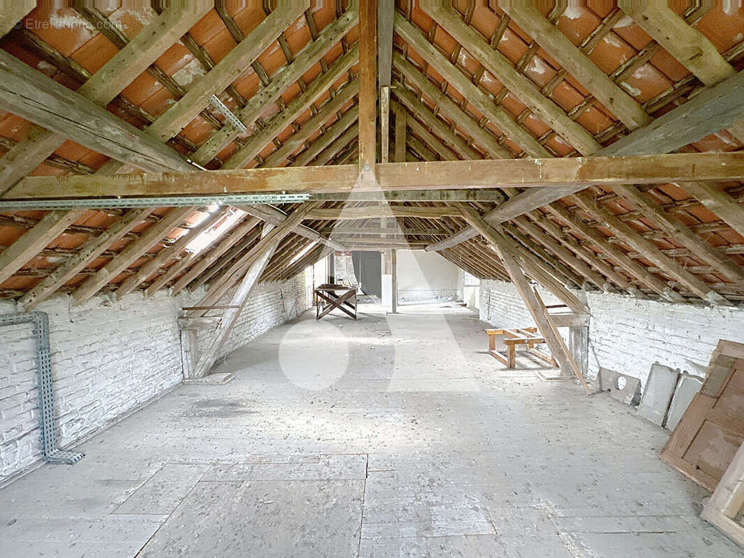 Maison à MONCHAUX-SUR-ECAILLON