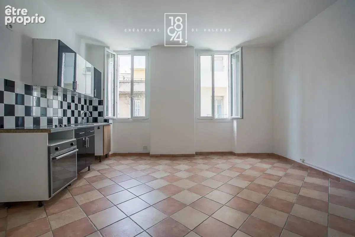 Appartement à MARSEILLE-5E