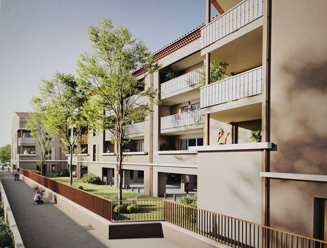 Appartement à COURTHEZON