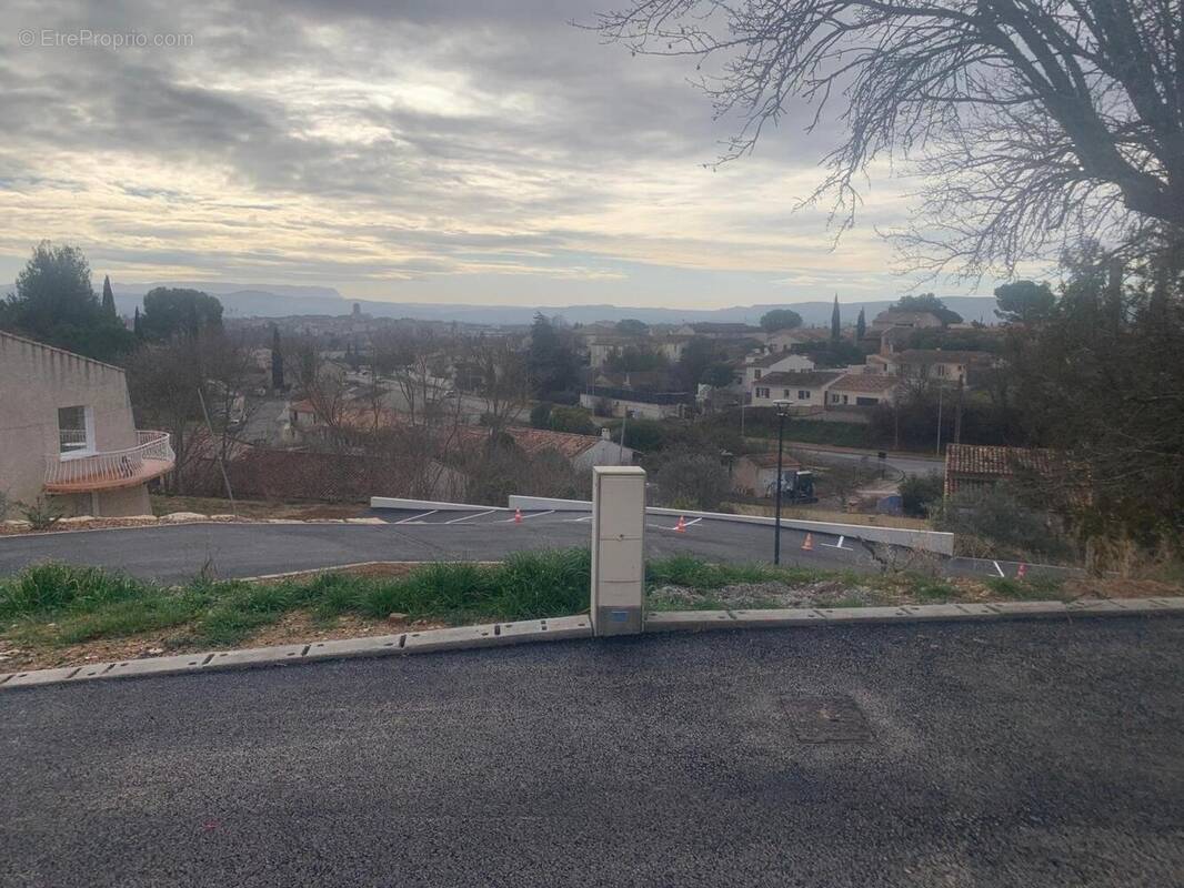 Photo 1 - Terrain à PERTUIS