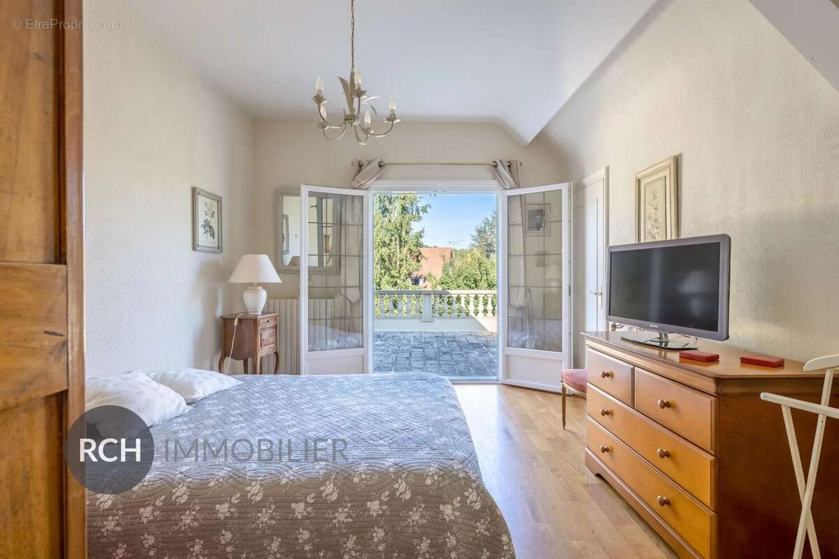 Maison à MONTFORT-L'AMAURY