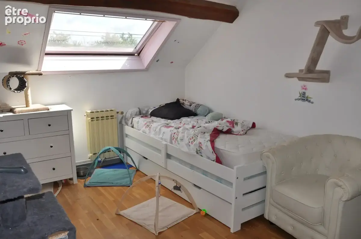Grande maison familiale à la campagne avec 4 chambres et terrain de 3583 m2 - photo 11