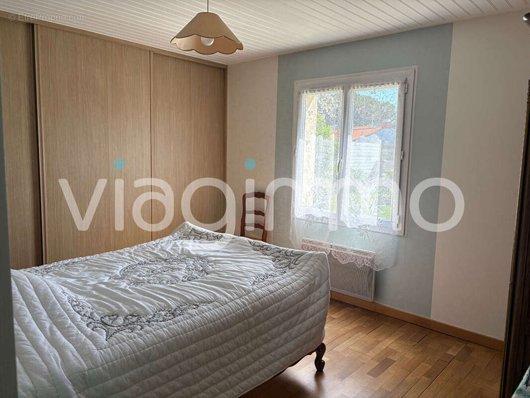 Maison à LA GENETOUZE