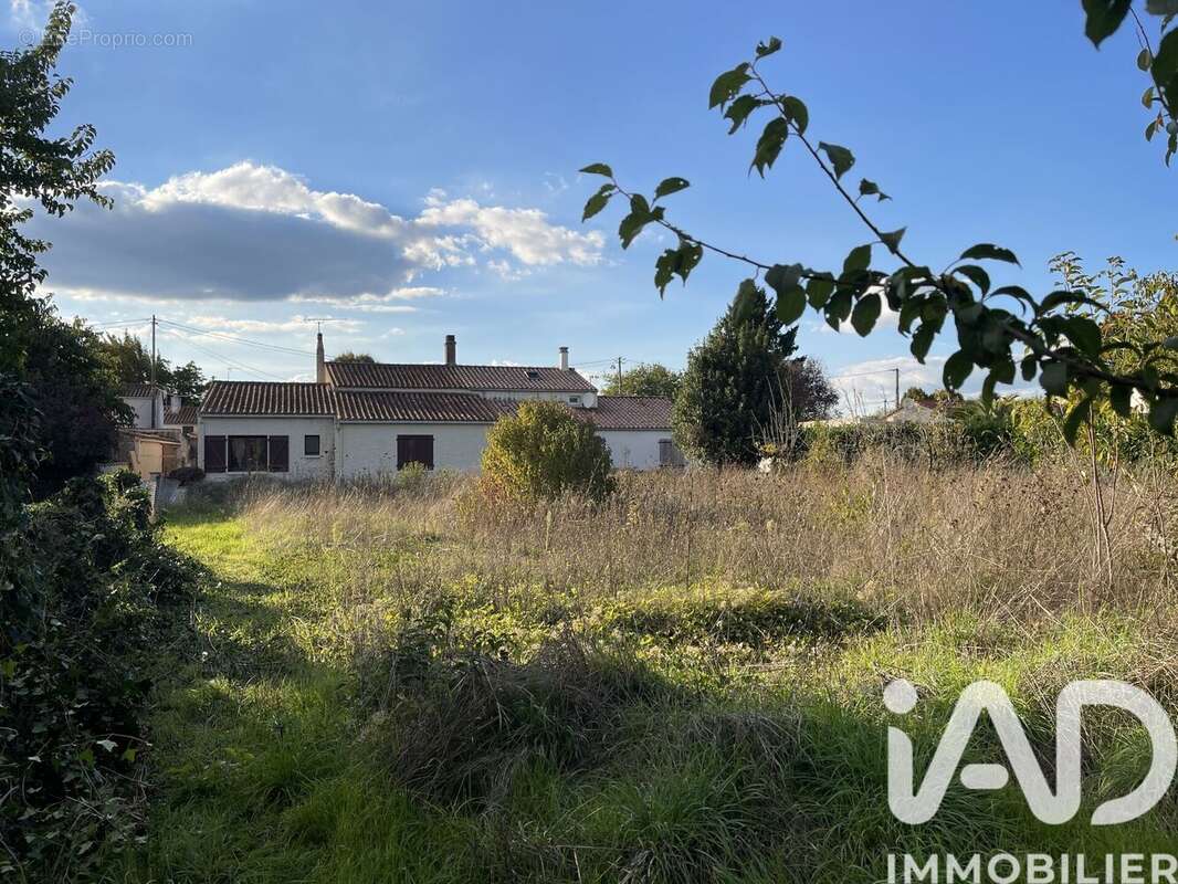 Photo 3 - Terrain à PEAULT