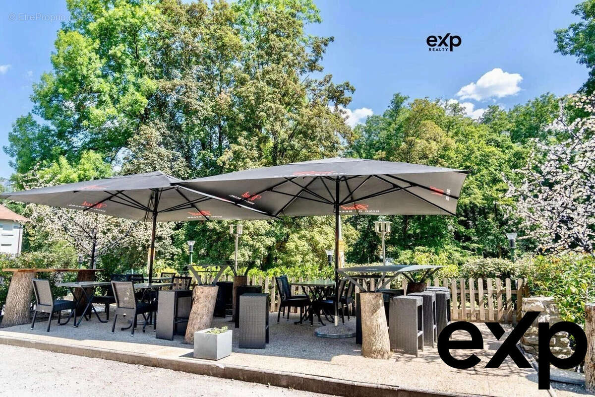 Commerce à CHALLES-LES-EAUX