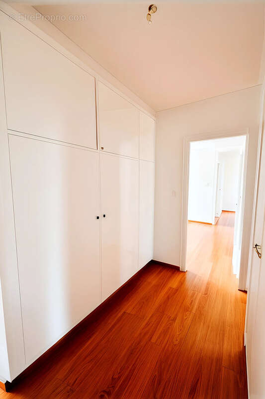 Appartement à LE PLESSIS-ROBINSON