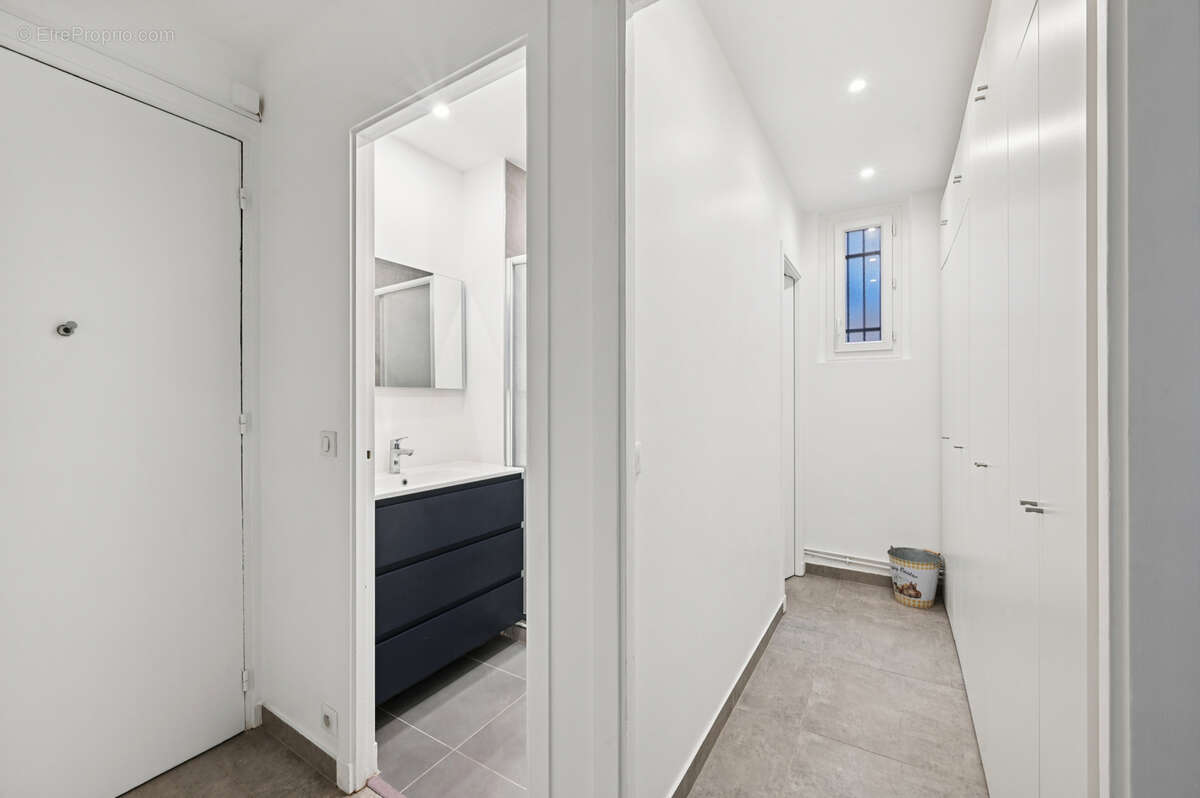 Appartement à NEUILLY-SUR-SEINE