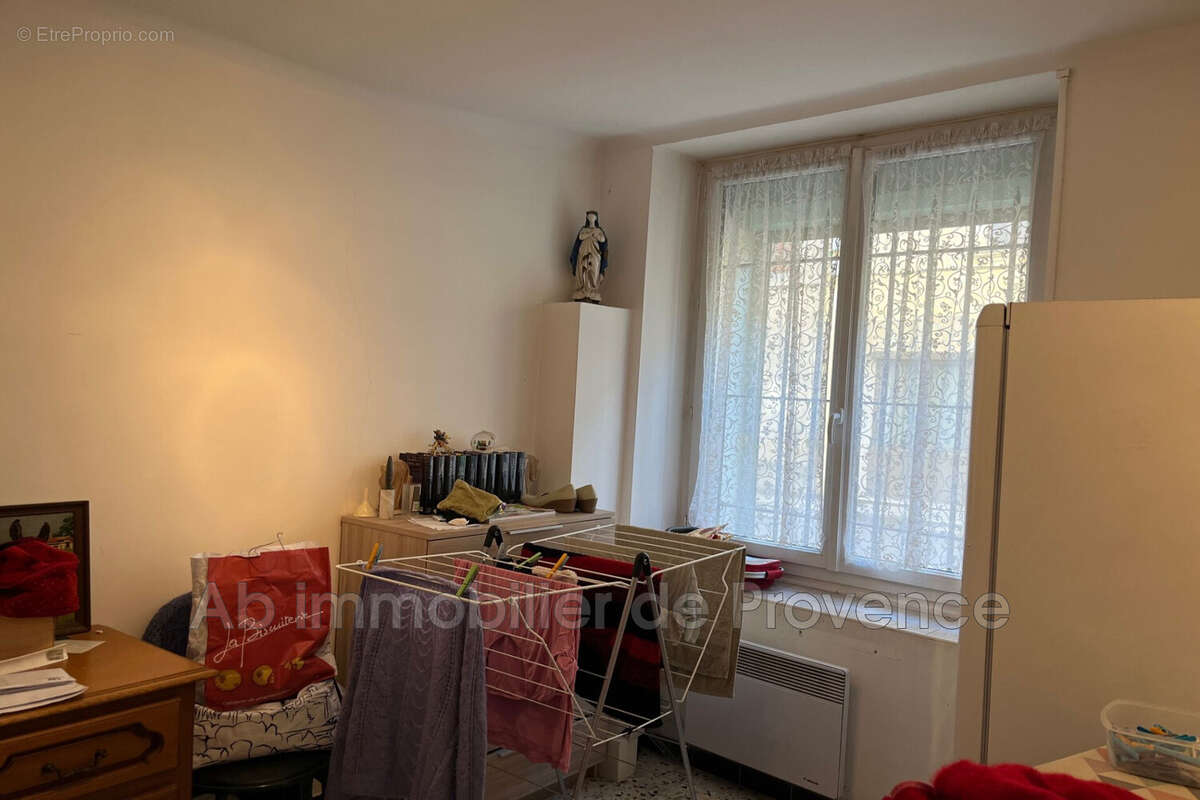 Appartement à ROGNES