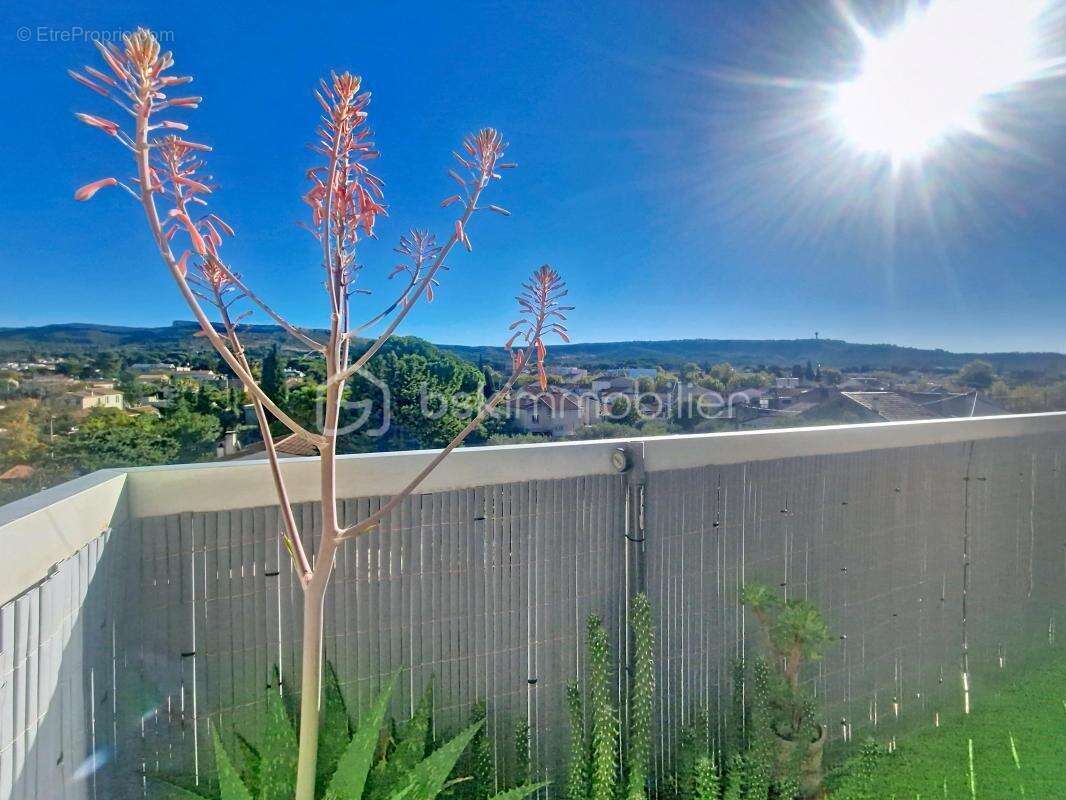 Appartement à ROGNAC