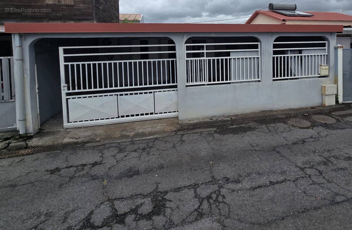 Maison à SAINT-BENOIT