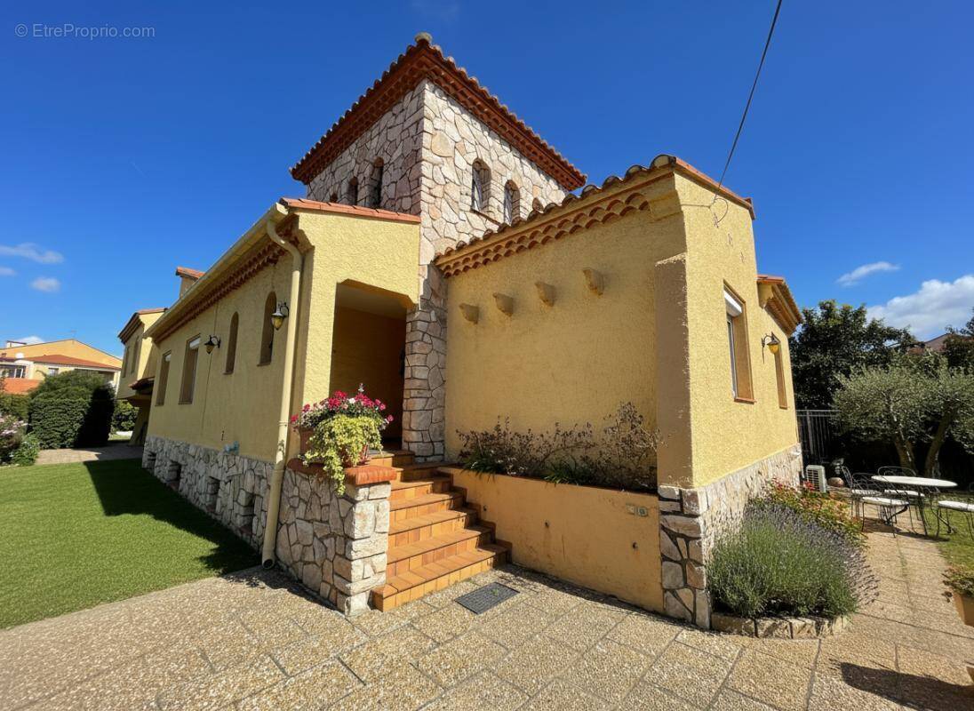 Maison à ELNE