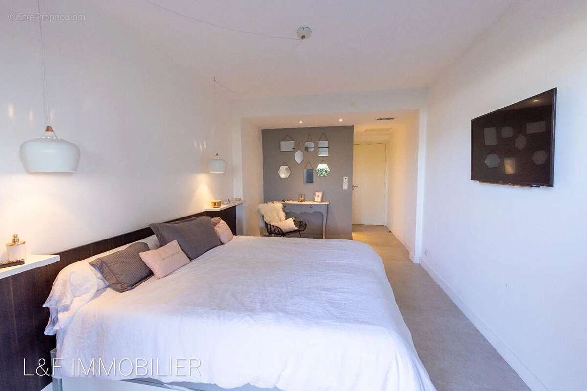 Appartement à SAINT-CYR-SUR-MER