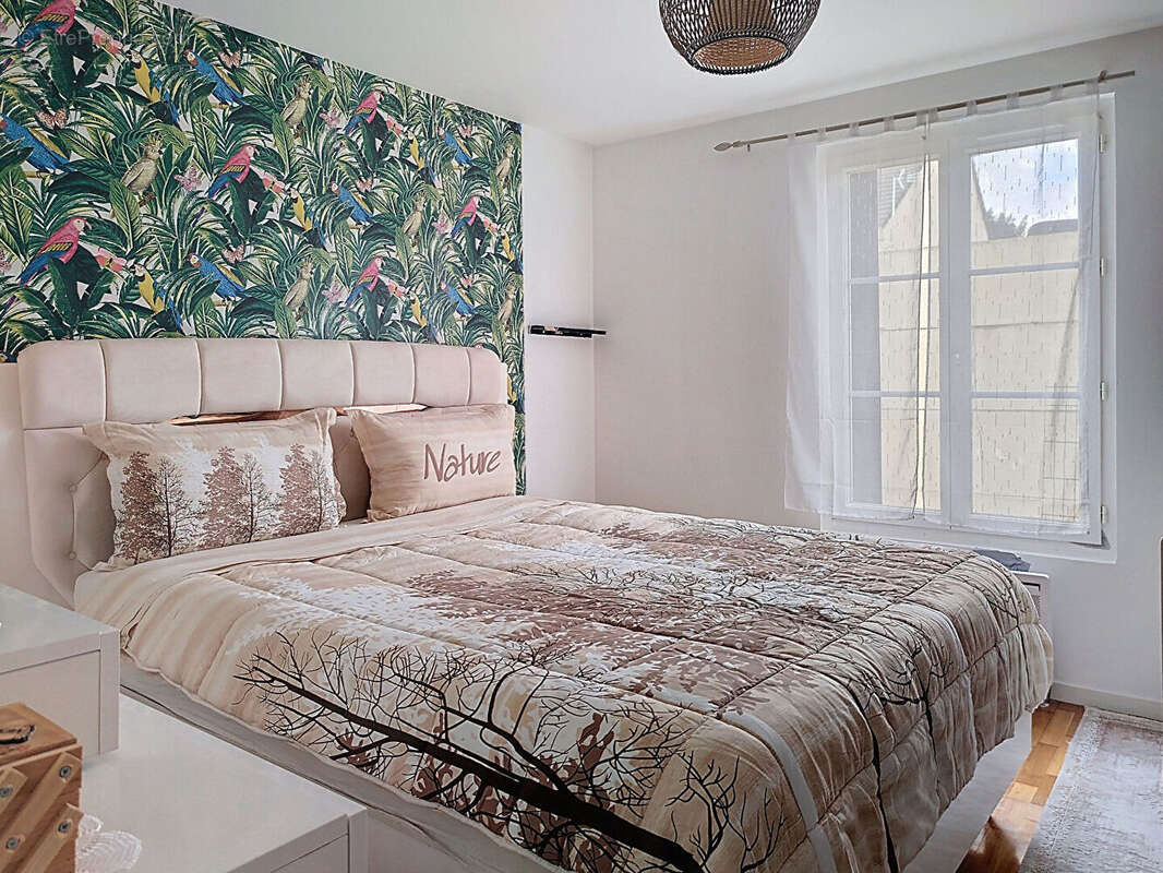 Maison à VIGNEUX-SUR-SEINE