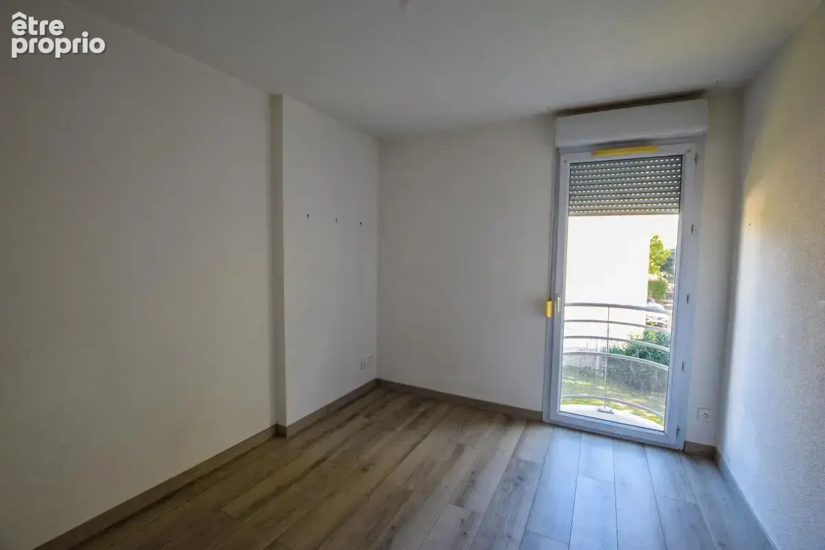 Lumineux T4 de 77 m² avec balcon et garage — Avignon - photo 7