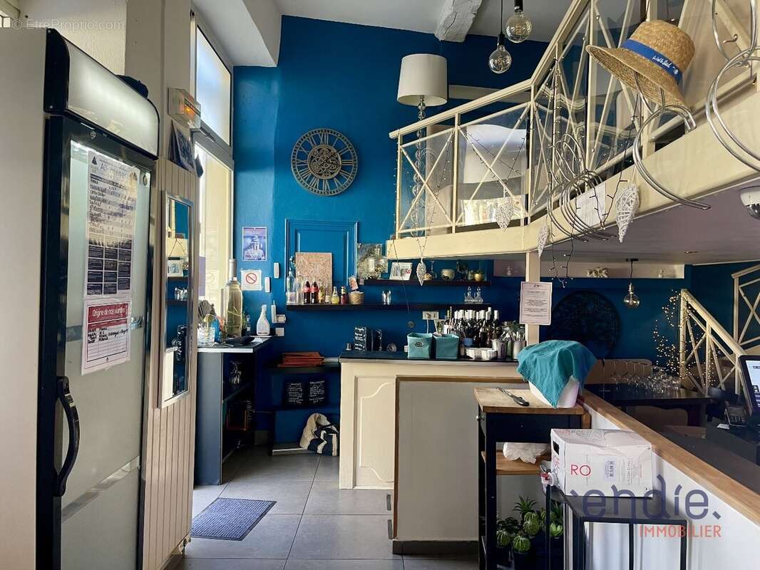 Commerce à COTIGNAC