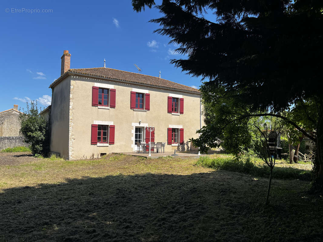 Maison à MIREBEAU