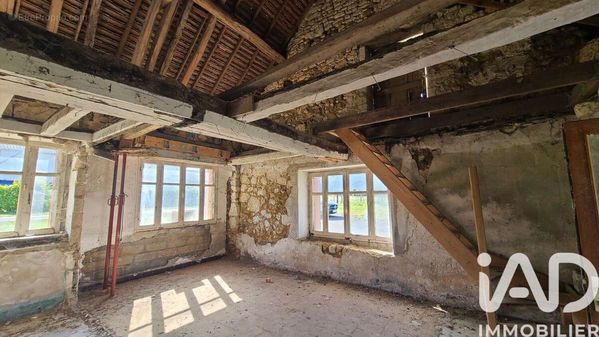 Photo 3 - Maison à VERNOIL