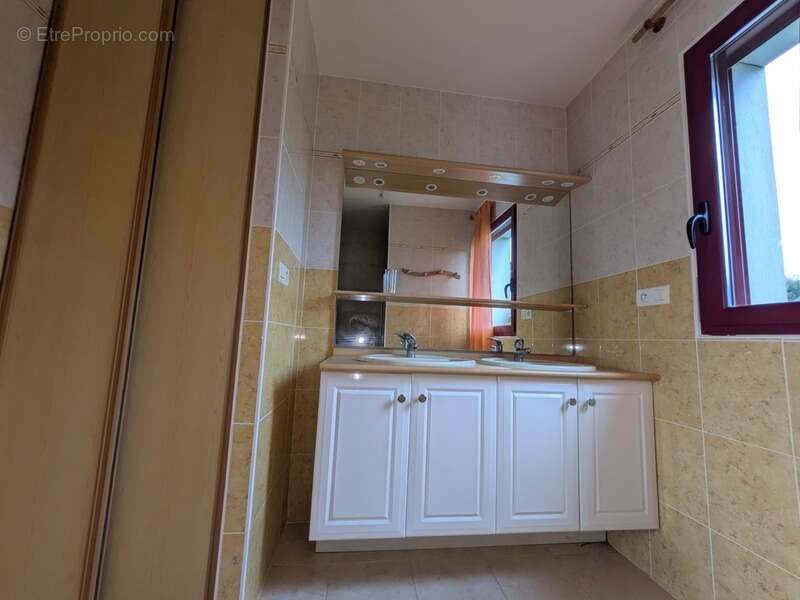 Plouay en campagne belle maison de 6 pièces  150m² environ habitable sur parcelle de 2938m² - photo 16