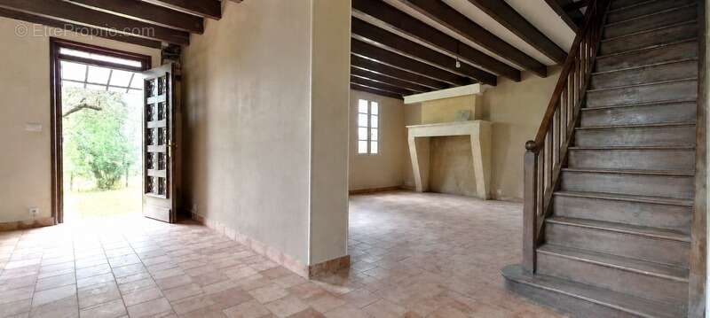 Maison à vendre 4 pièces + grange SAINT CHRISTOPHE DE DOUBLE (33) - photo 9