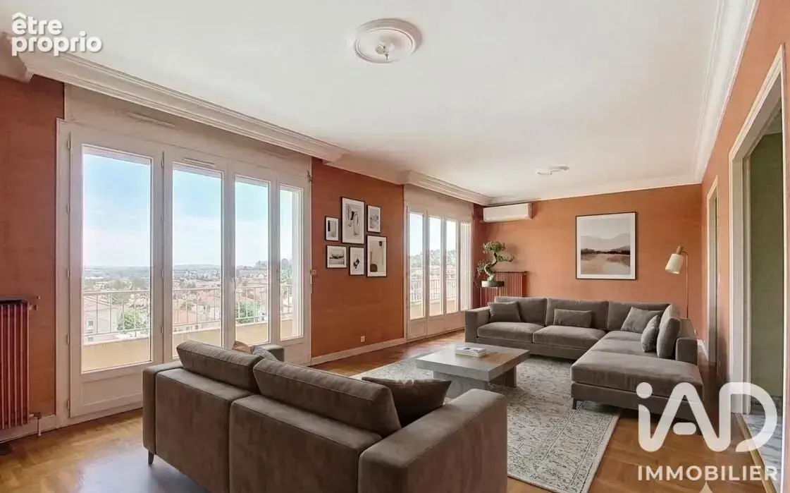 Photo 1 - Appartement à VILLEURBANNE