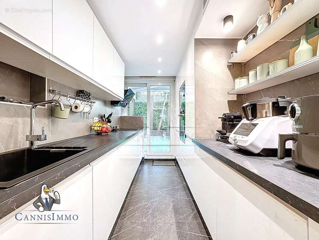 Appartement à MANDELIEU-LA-NAPOULE