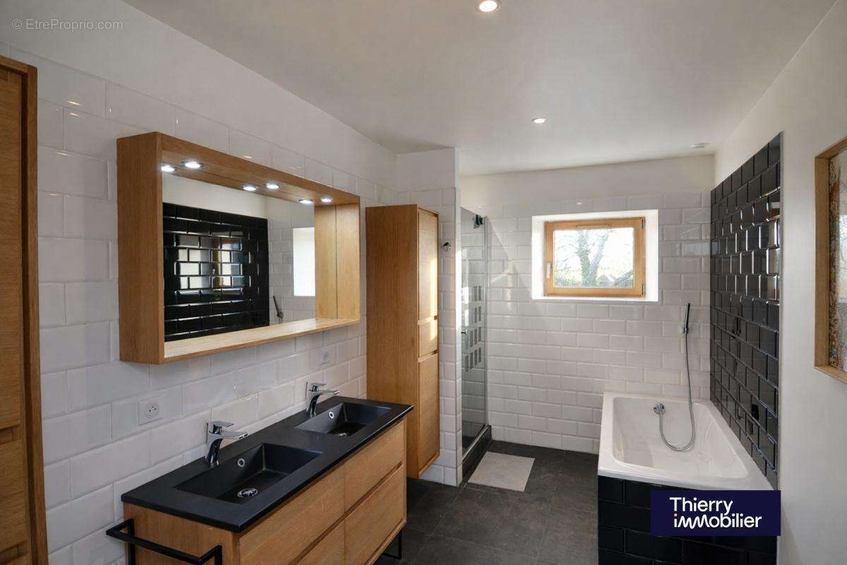 Coueron rare : demeure de charme & volumes d'exception - photo 12