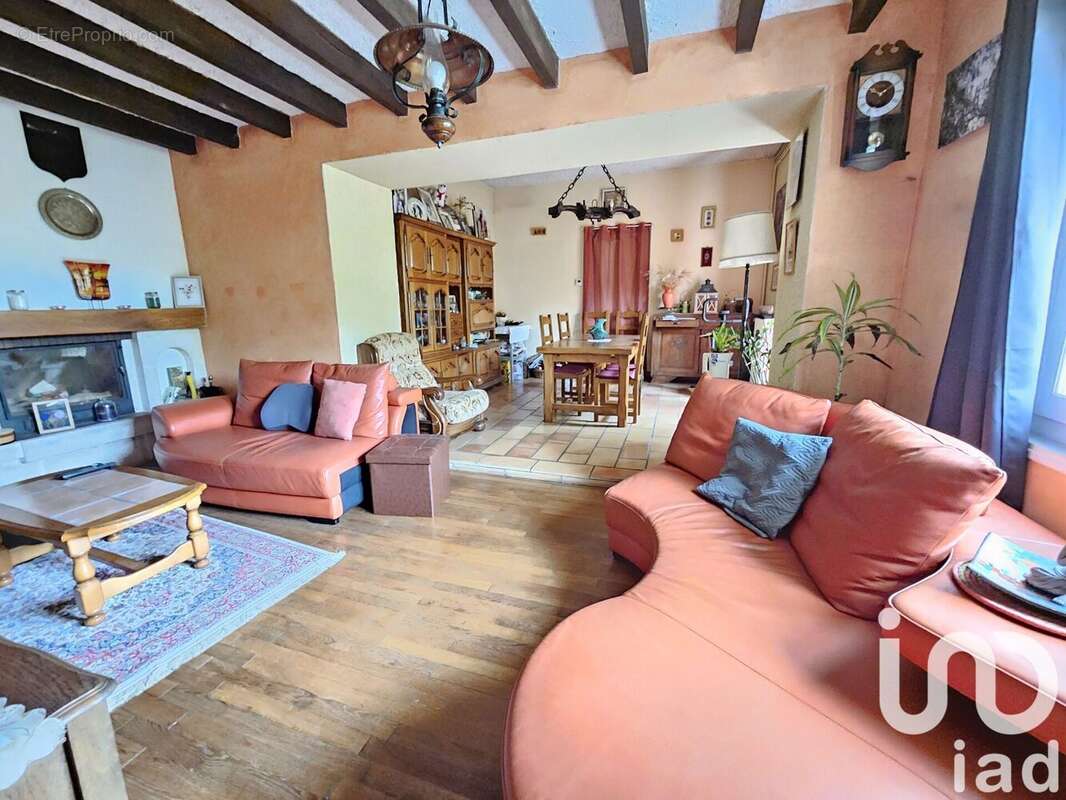 Photo 4 - Maison à CHATEAUBERNARD