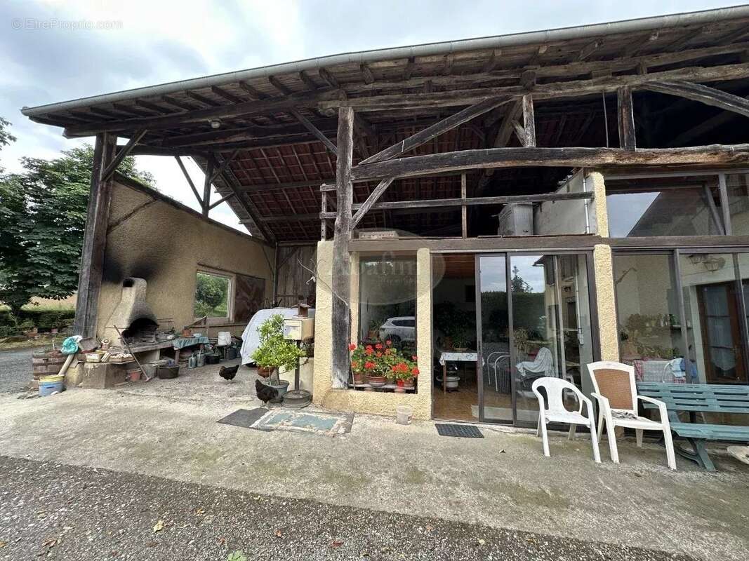 Maison à SAINTE-DODE