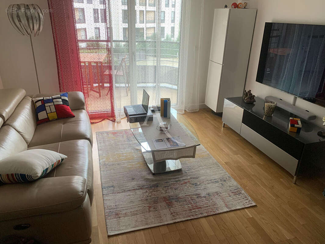 Appartement à ISSY-LES-MOULINEAUX