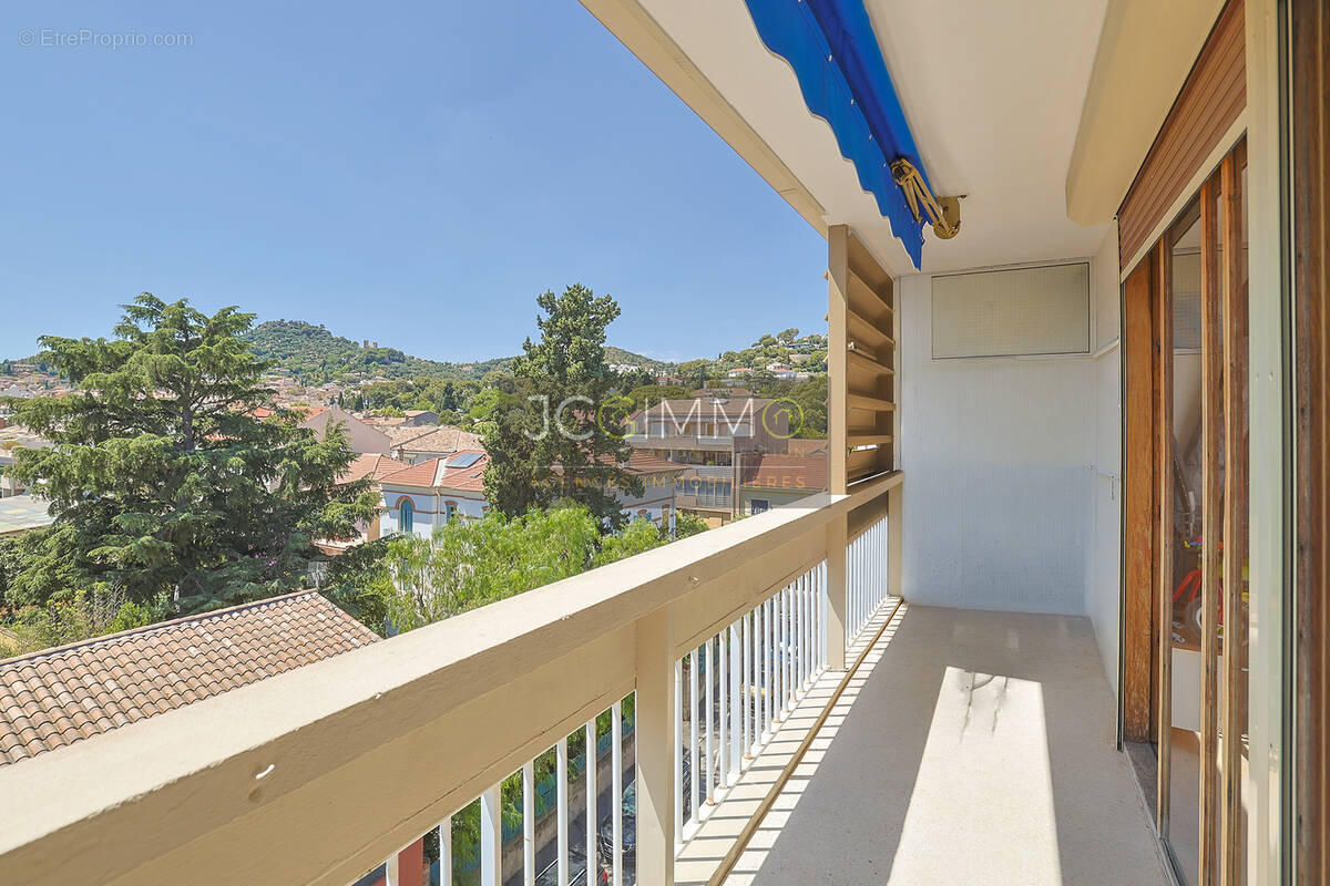 Appartement à HYERES
