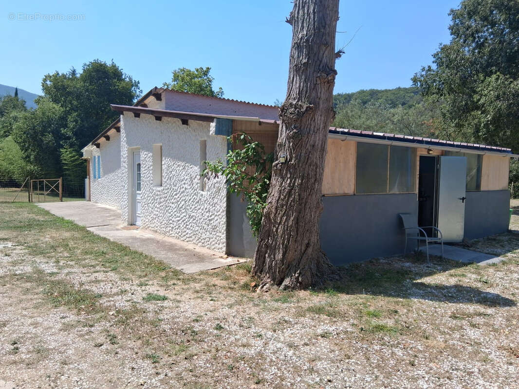 Maison à REYNES