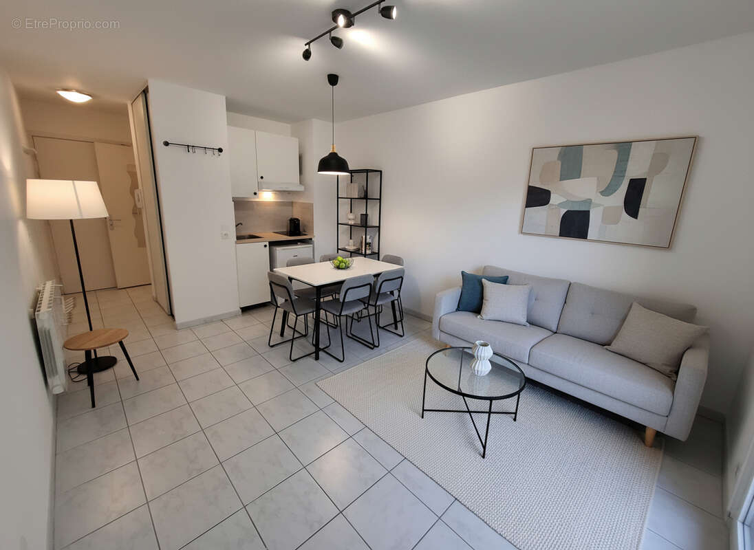 Appartement à MARSEILLE-5E