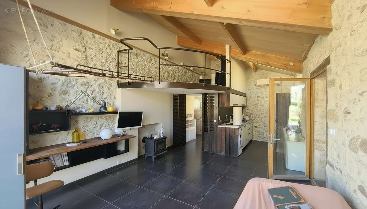 Maison à BRASSAC