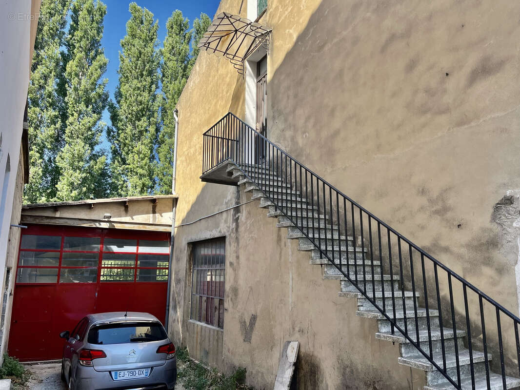 Maison à MALAUCENE