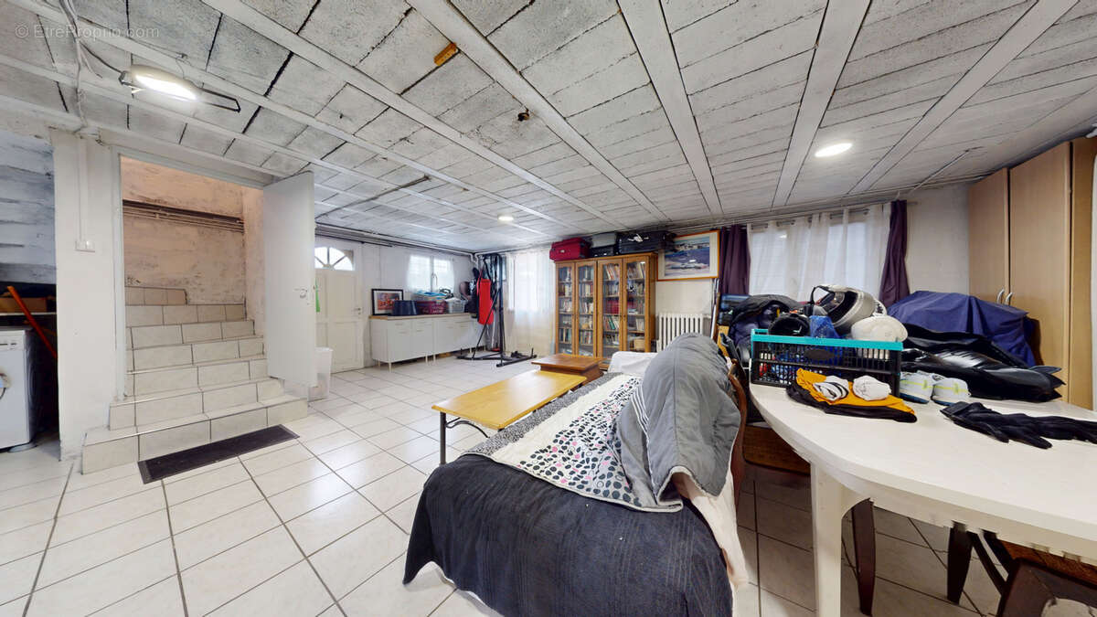 Maison à MONTIGNY-LES-CORMEILLES