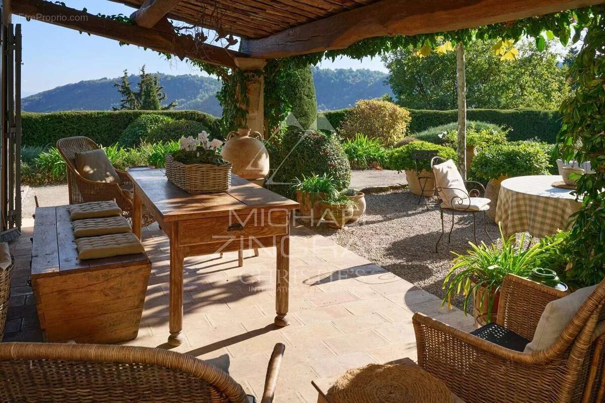 Maison à LE BAR-SUR-LOUP