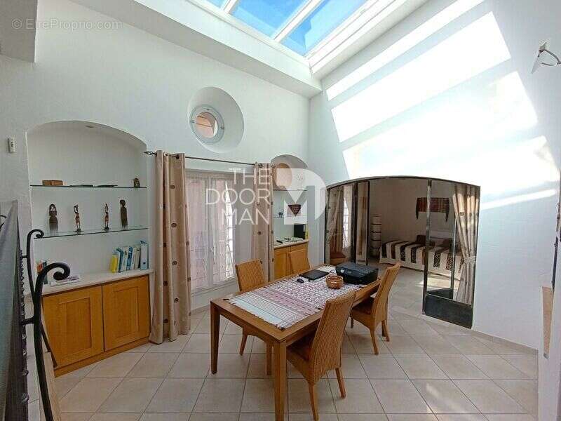 Maison à SIX-FOURS-LES-PLAGES