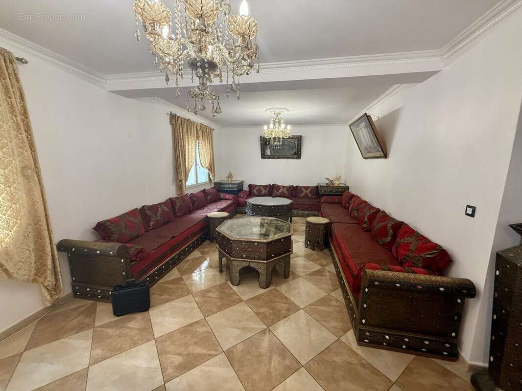 Maison à VILLEMOUSTAUSSOU