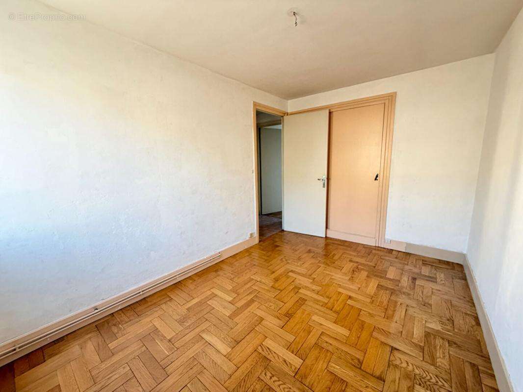 Appartement à LYON-8E