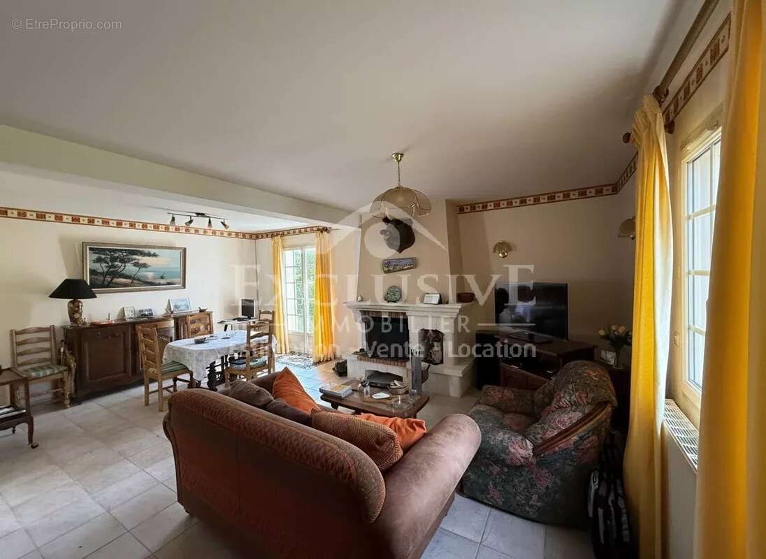 Maison à PONT-L'EVEQUE