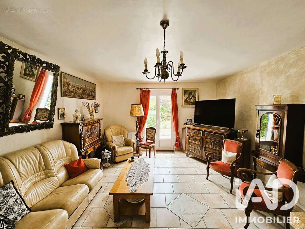 Maison 189 m² à Mont-Saint-Pere  - photo 4